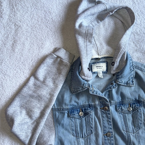 FOREVER21 DENIM JACKET - Picture 2 of 5